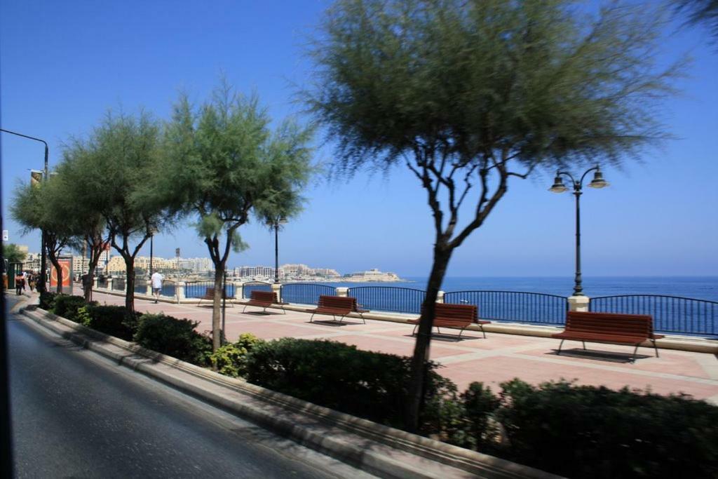 Stylish 3Br Apartment, Fantastic Location In Sliema Luaran gambar