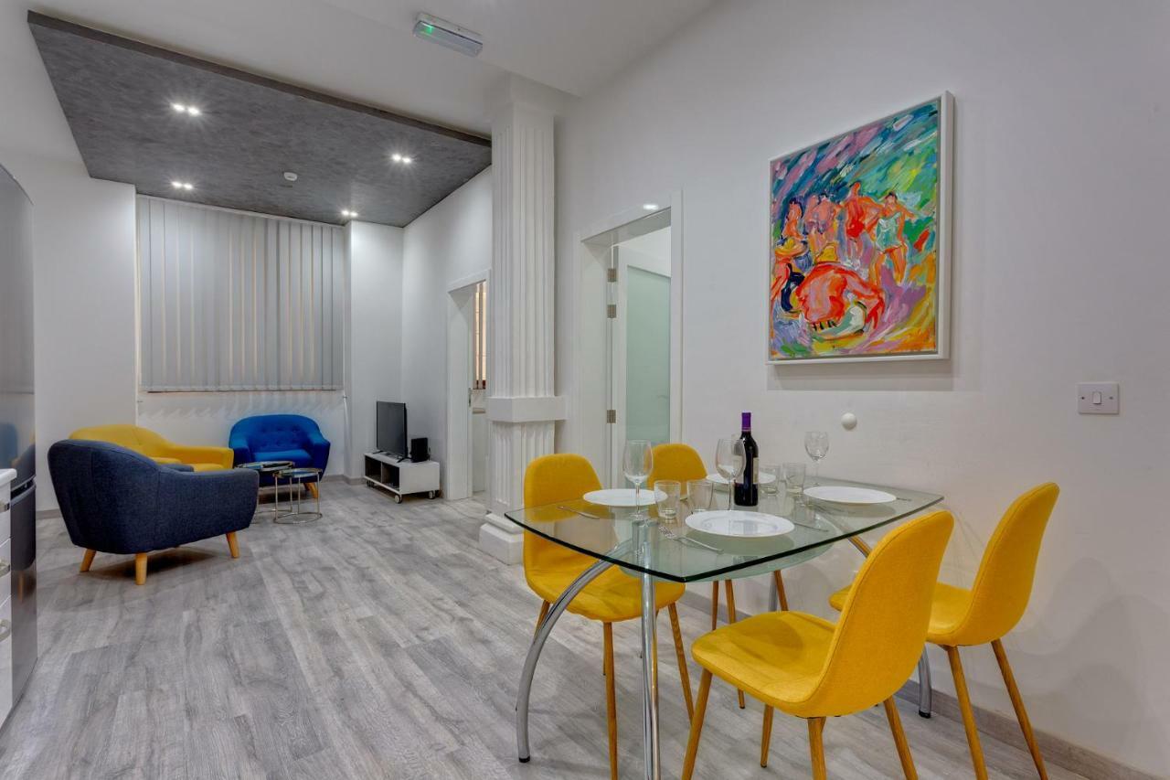 Stylish 3Br Apartment, Fantastic Location In Sliema Luaran gambar
